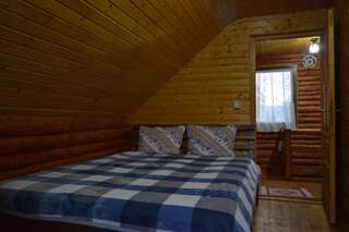 Дома для отпуска Cabanele Bumbu Satu Şugatag Таунхаус с 2 спальнями-13